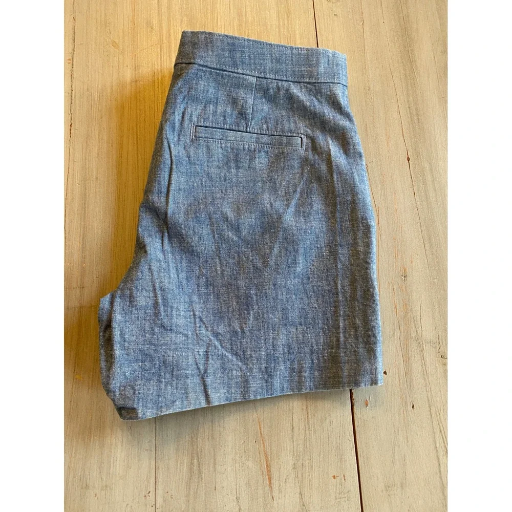 Banana‎ Republic Sailor Shorts Blue Chambray Gold Button Detail Women's Size 0